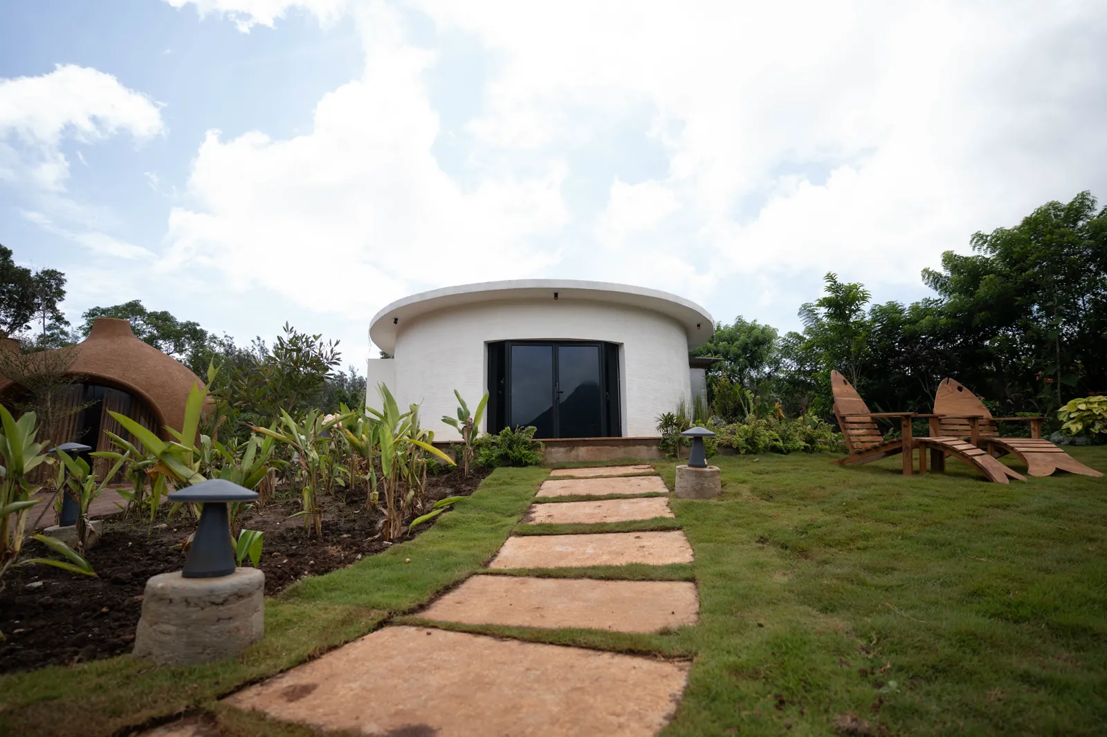 The Aqua — exterior, the path up to the drum