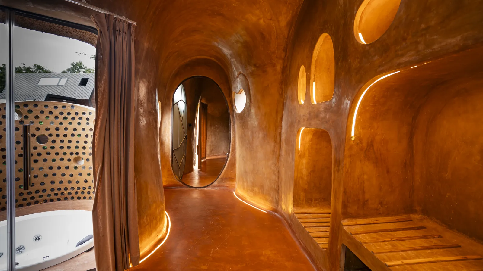 The Colony — the passage through to the jacuzzi